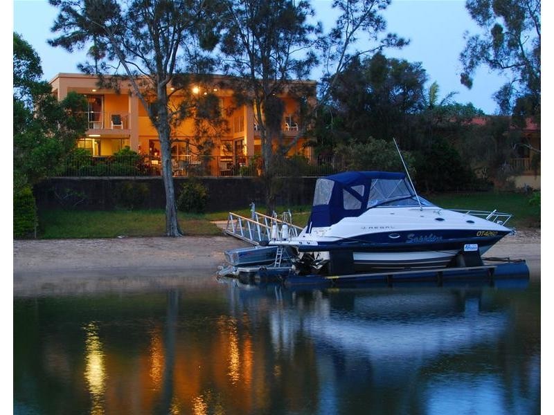 Broadbeach Waters QLD 4218