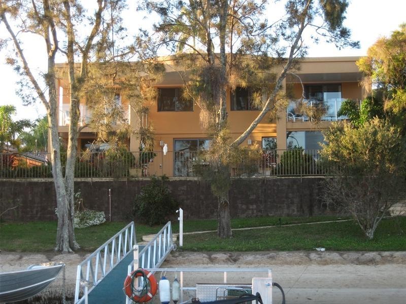 Broadbeach Waters QLD 4218