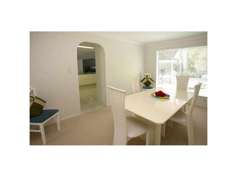 113 Santa Cruz Boulevard, Clear Island Waters QLD 4226