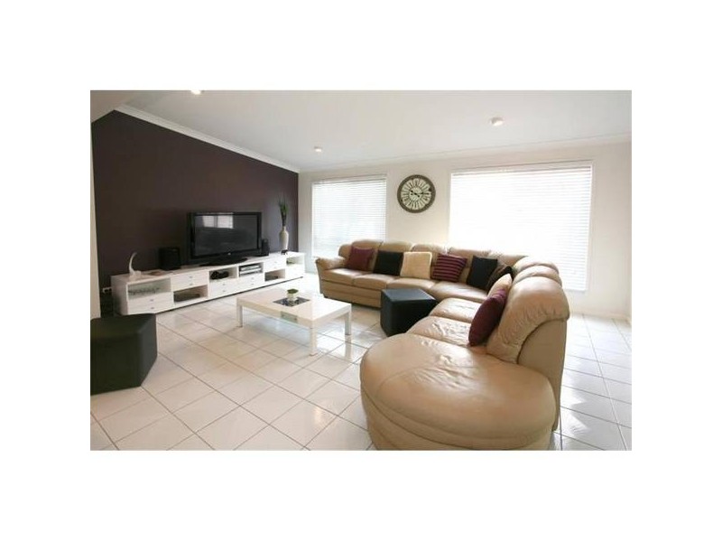 113 Santa Cruz Boulevard, Clear Island Waters QLD 4226