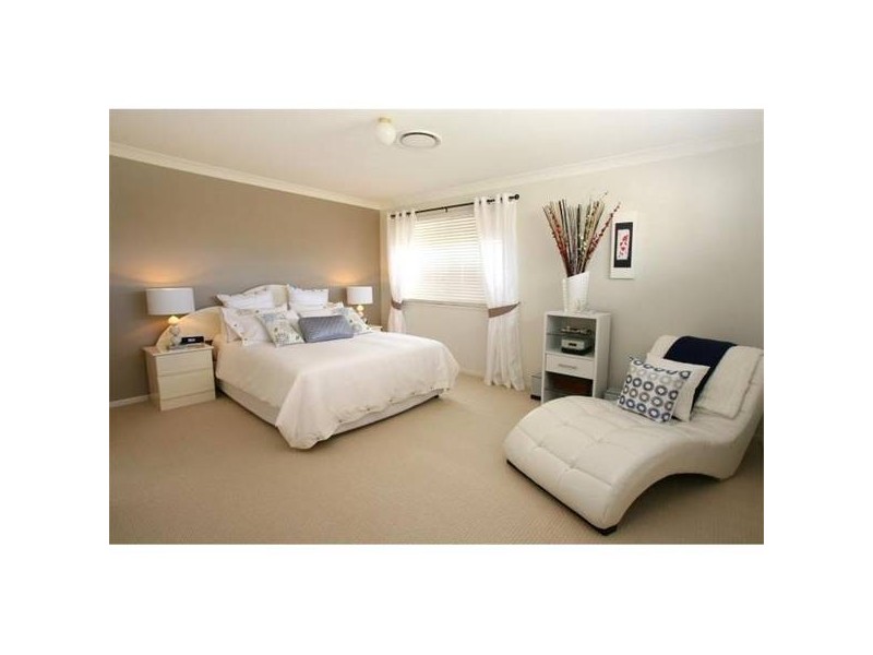 113 Santa Cruz Boulevard, Clear Island Waters QLD 4226