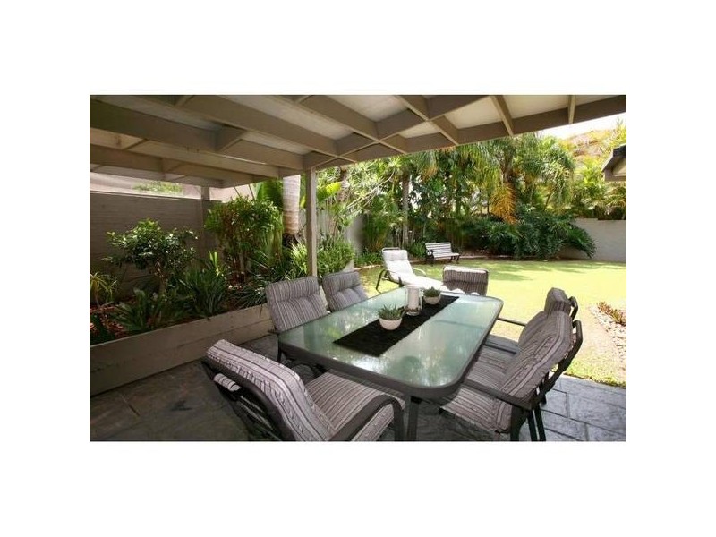 113 Santa Cruz Boulevard, Clear Island Waters QLD 4226