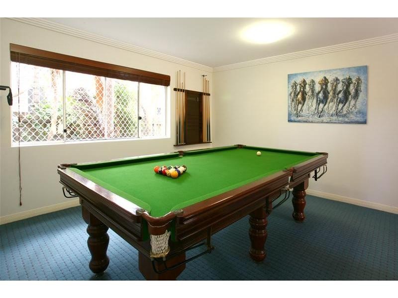 9 Yunga Court, Broadbeach Waters QLD 4218