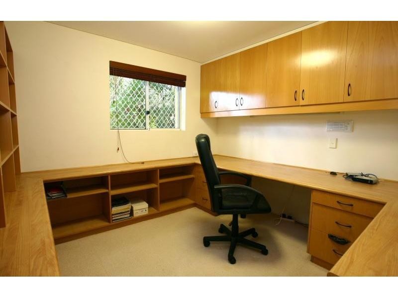 9 Yunga Court, Broadbeach Waters QLD 4218