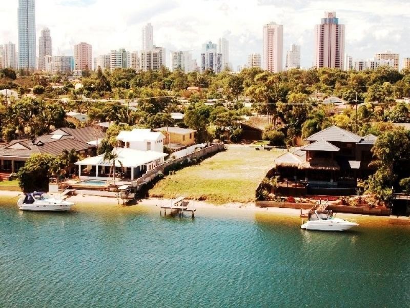 79 Allambi Avenue, Broadbeach Waters QLD 4218