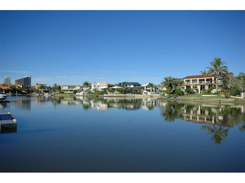 79 Allambi Avenue, Broadbeach Waters QLD 4218