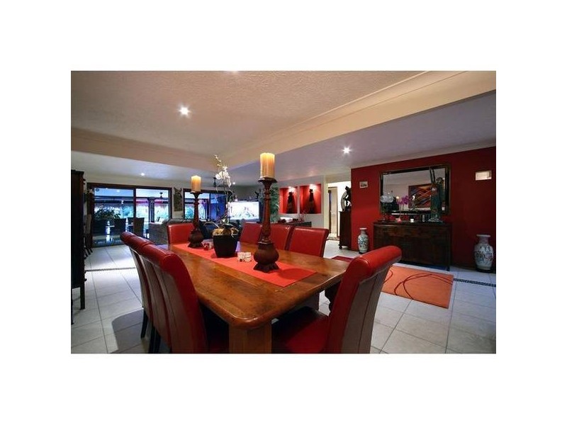 Broadbeach Waters QLD 4218