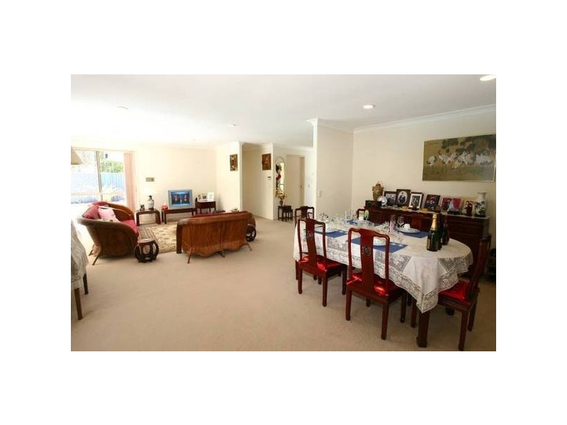 12 Bronte Court, Robina QLD 4226