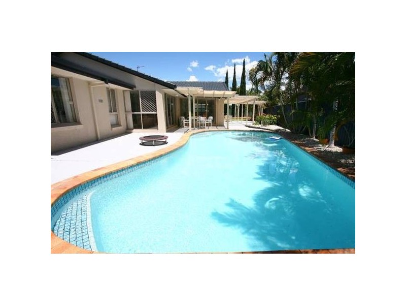 12 Bronte Court, Robina QLD 4226