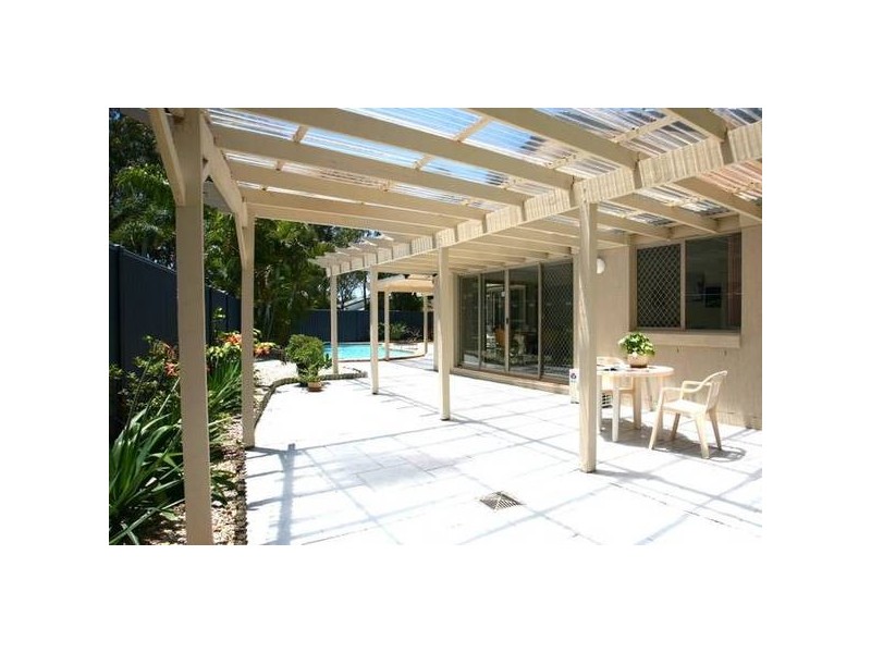 12 Bronte Court, Robina QLD 4226