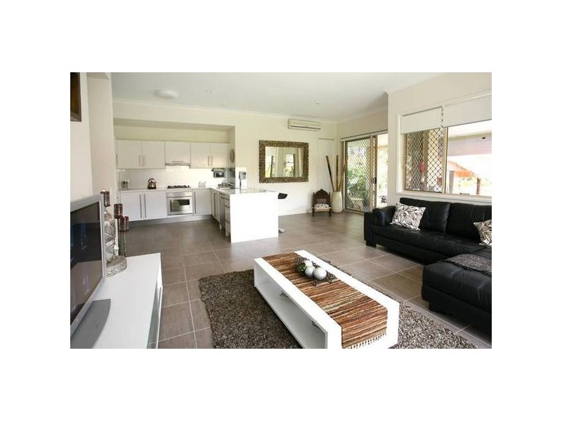 2 Mornington Terrace, Robina QLD 4226