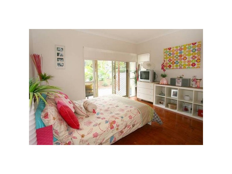2 Mornington Terrace, Robina QLD 4226