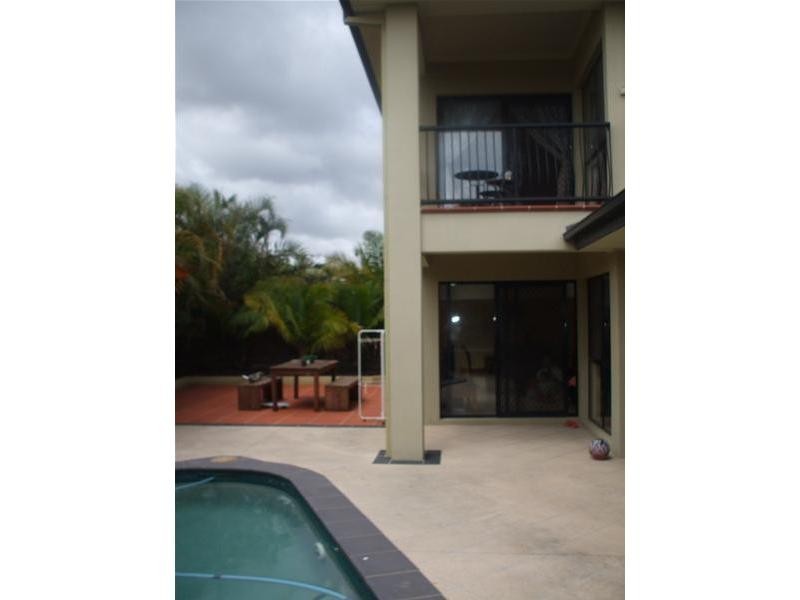 16 Applegum Court, Robina QLD 4226