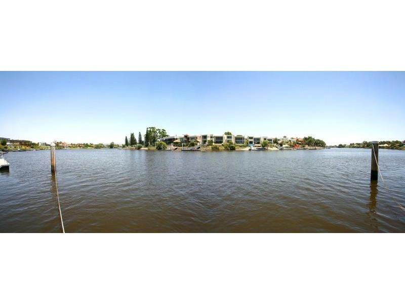 30 Sophie Avenue, Broadbeach Waters QLD 4218