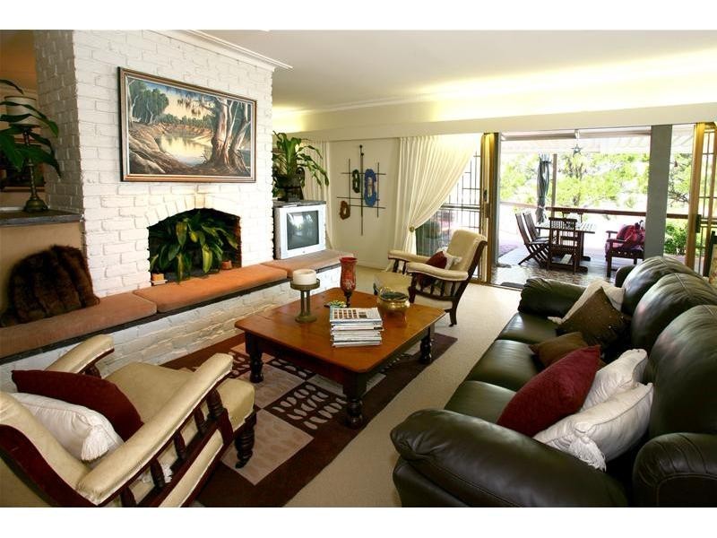 30 Sophie Avenue, Broadbeach Waters QLD 4218