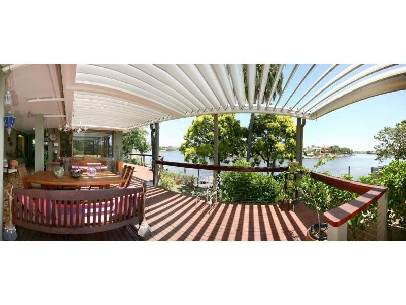 30 Sophie Avenue, Broadbeach Waters QLD 4218