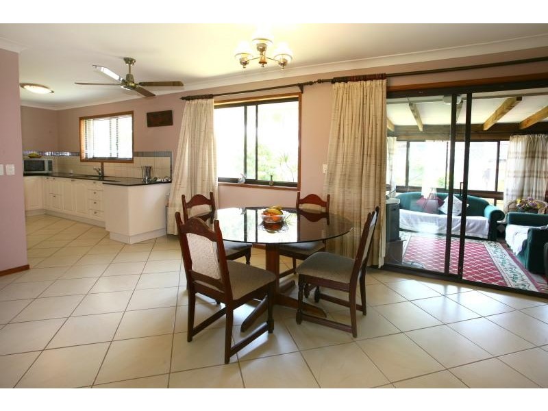 2 Wyuna Street, Broadbeach Waters QLD 4218