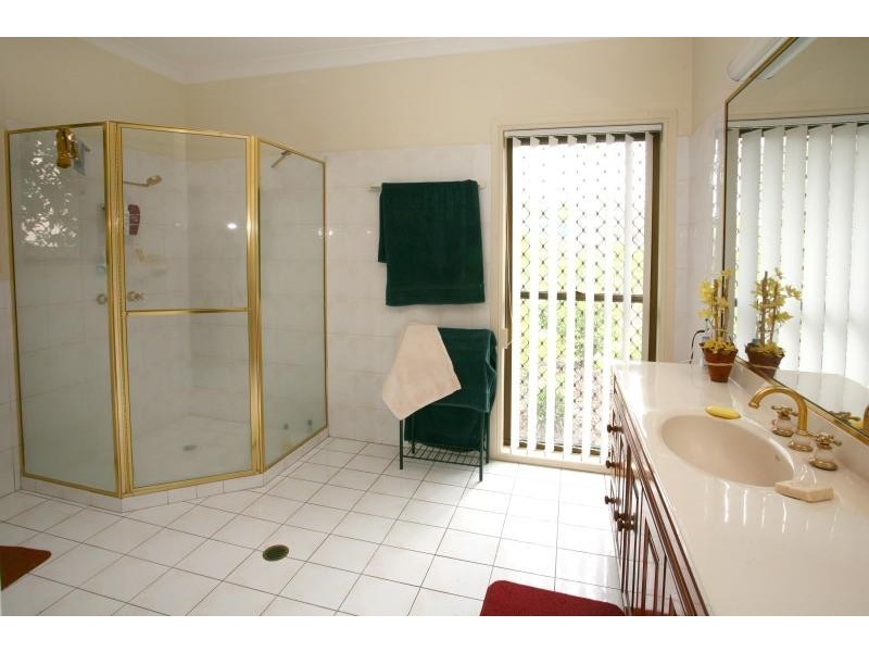 52 Waitomo Street, Broadbeach Waters QLD 4218