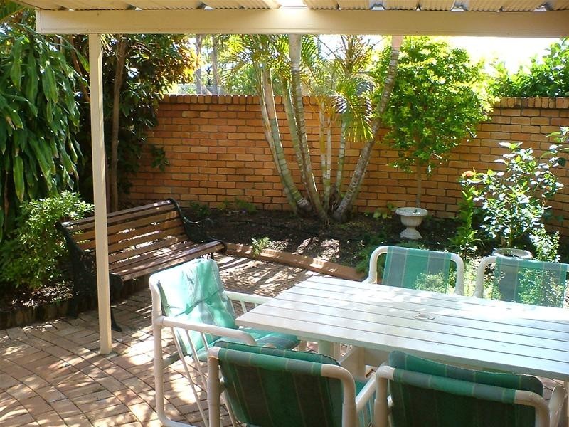 1/172 Barrier Reef Drive, Mermaid Waters QLD 4218