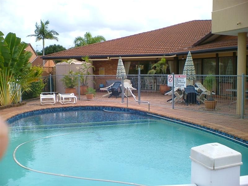 1/172 Barrier Reef Drive, Mermaid Waters QLD 4218