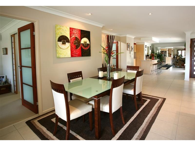 9 Cedar Place, Broadbeach Waters QLD 4218