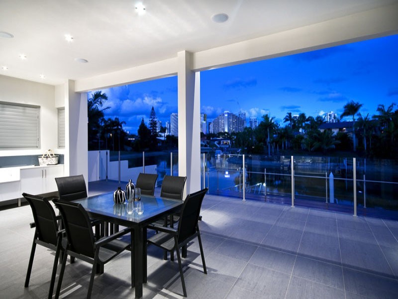 Broadbeach Waters QLD 4218