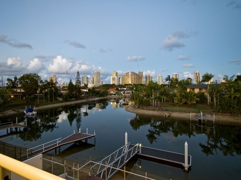 Broadbeach Waters QLD 4218