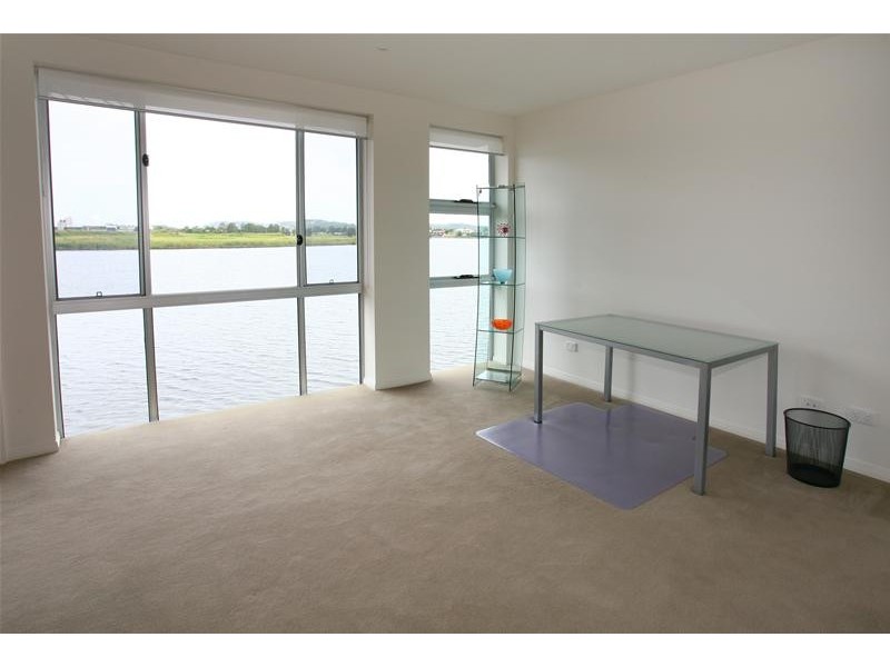Varsity Lakes QLD 4227