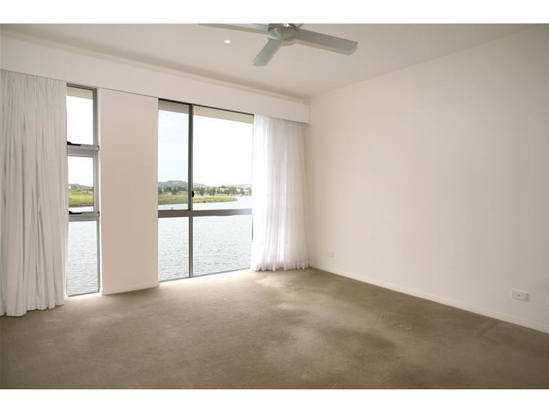 Varsity Lakes QLD 4227