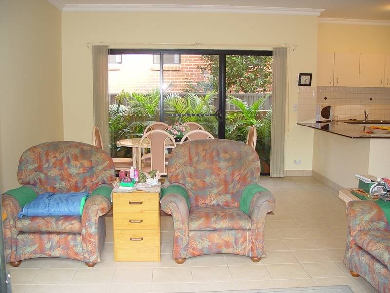 2/72 Marsden Street, Parramatta NSW 2150