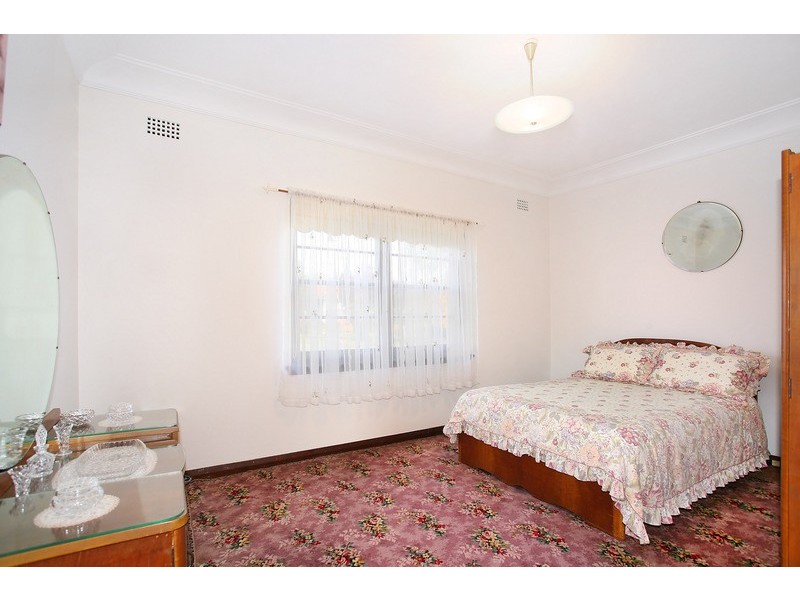 21 Church Avenue, Westmead NSW 2145