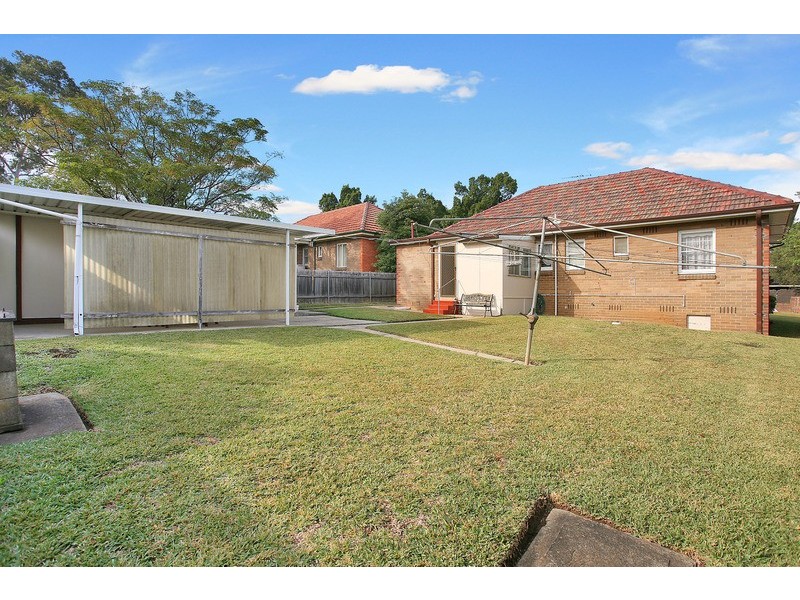 21 Church Avenue, Westmead NSW 2145