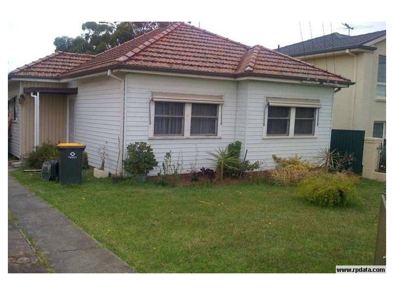 4 MILLS ST, Merrylands NSW 2160