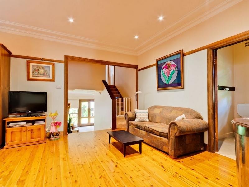 22 Thomas Street, Northmead NSW 2152