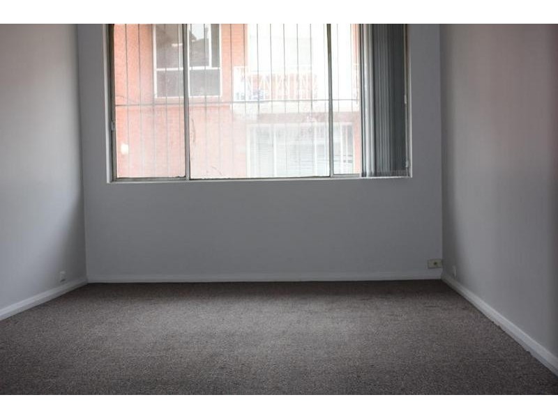 1/8 Cambridge Street, Harris Park NSW 2150