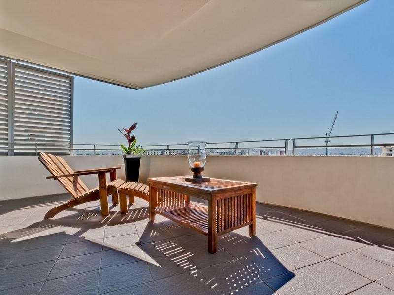 735/25 Bennelong Parkway, Wentworth Point NSW 2127