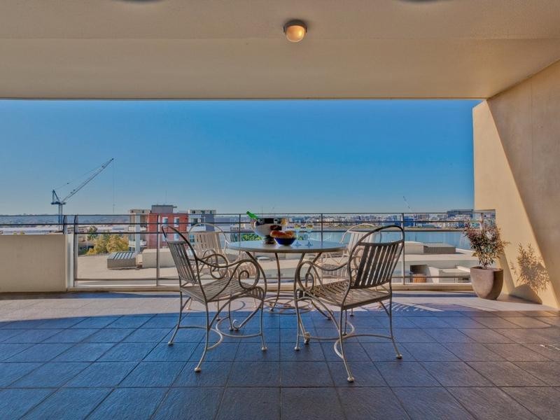 735/25 Bennelong Parkway, Wentworth Point NSW 2127