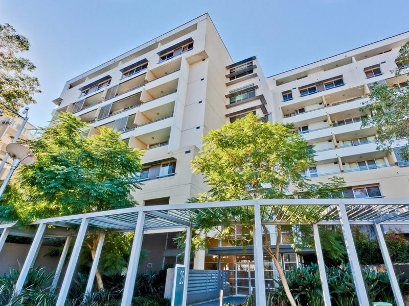 735/25 Bennelong Parkway, Wentworth Point NSW 2127