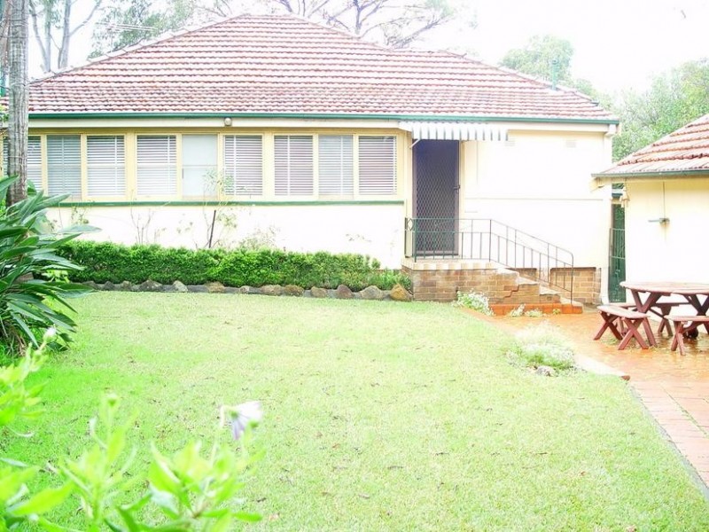 18 Peggy Street, Mays Hill NSW 2145