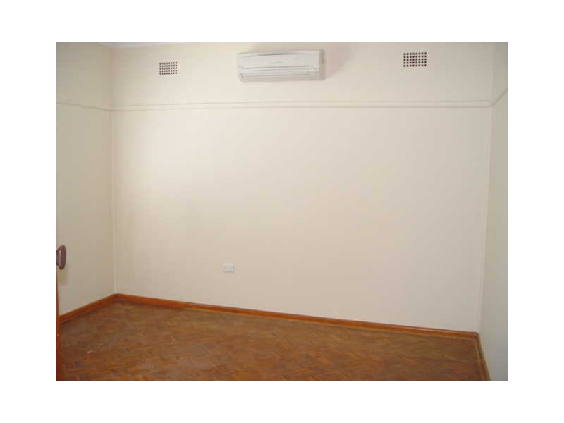 14 Fairfield Road, Guildford West NSW 2161