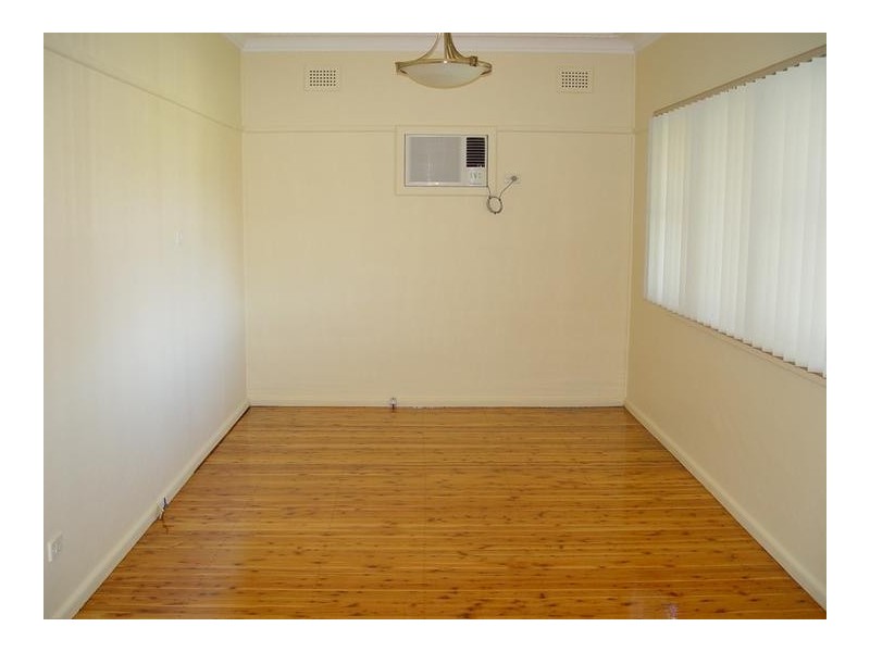 10 Highland Avenue, Toongabbie NSW 2146