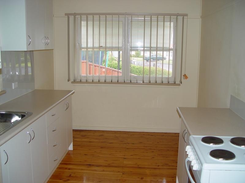 10 Highland Avenue, Toongabbie NSW 2146