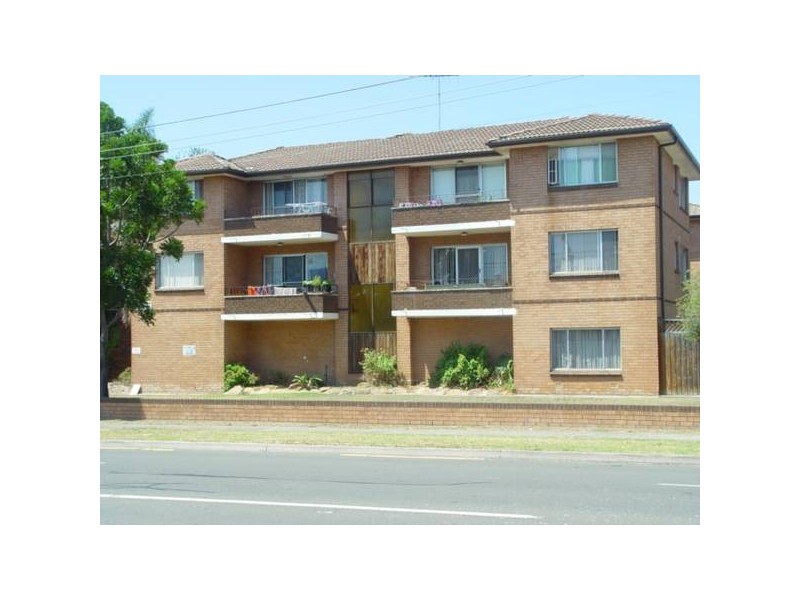 4/22 Neil Street, Merrylands NSW 2160