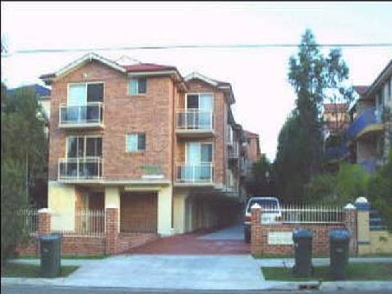 2/68 Stapleton Street, Pendle Hill NSW 2145