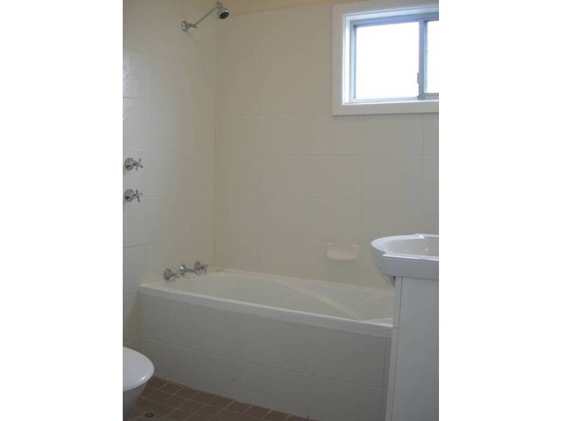 83 Amy Street, Regents Park NSW 2143