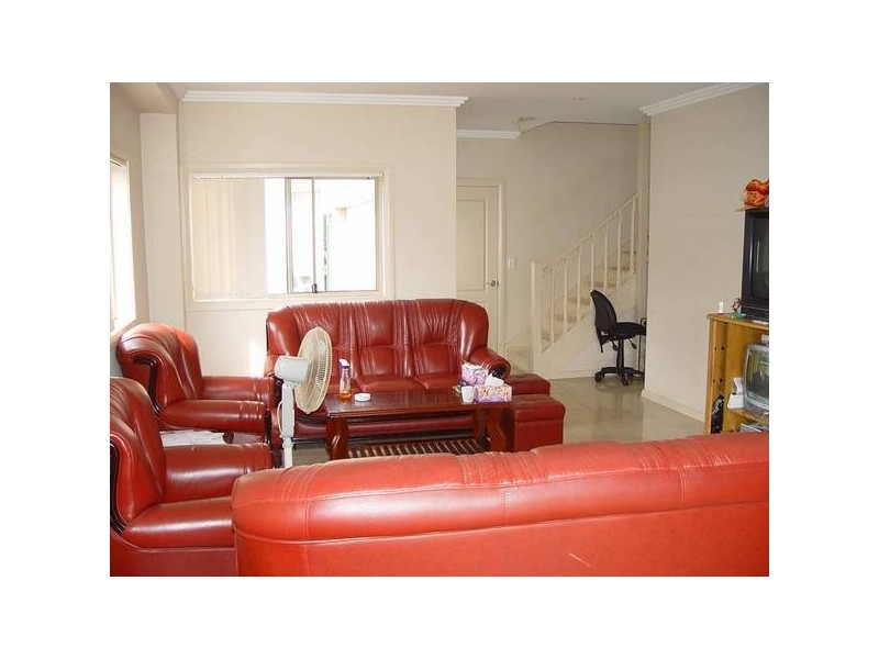 4 Holdsworth Street, Merrylands NSW 2160