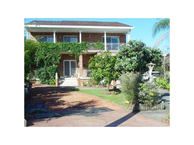 7 Barfil Crescent, South Wentworthville NSW 2145