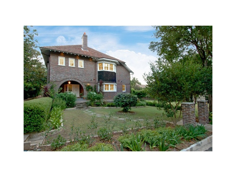 2 Heydon Avenue, Warrawee NSW 2074