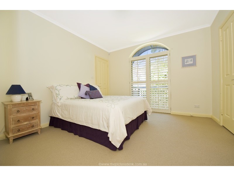 11/2-4 Bloomsbury Avenue, Pymble NSW 2073