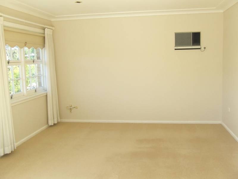 1 Glengarry Avenue, Turramurra NSW 2074